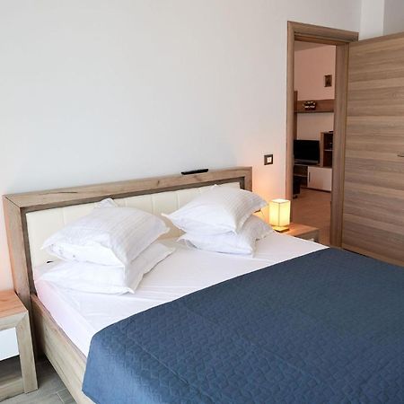 Năvodari Rubic Apartment Spa N Pool Beach Resort מראה חיצוני תמונה