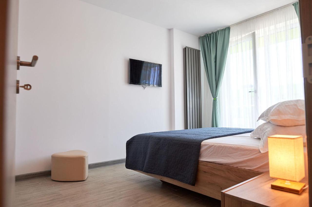 Năvodari Rubic Apartment Spa N Pool Beach Resort מראה חיצוני תמונה