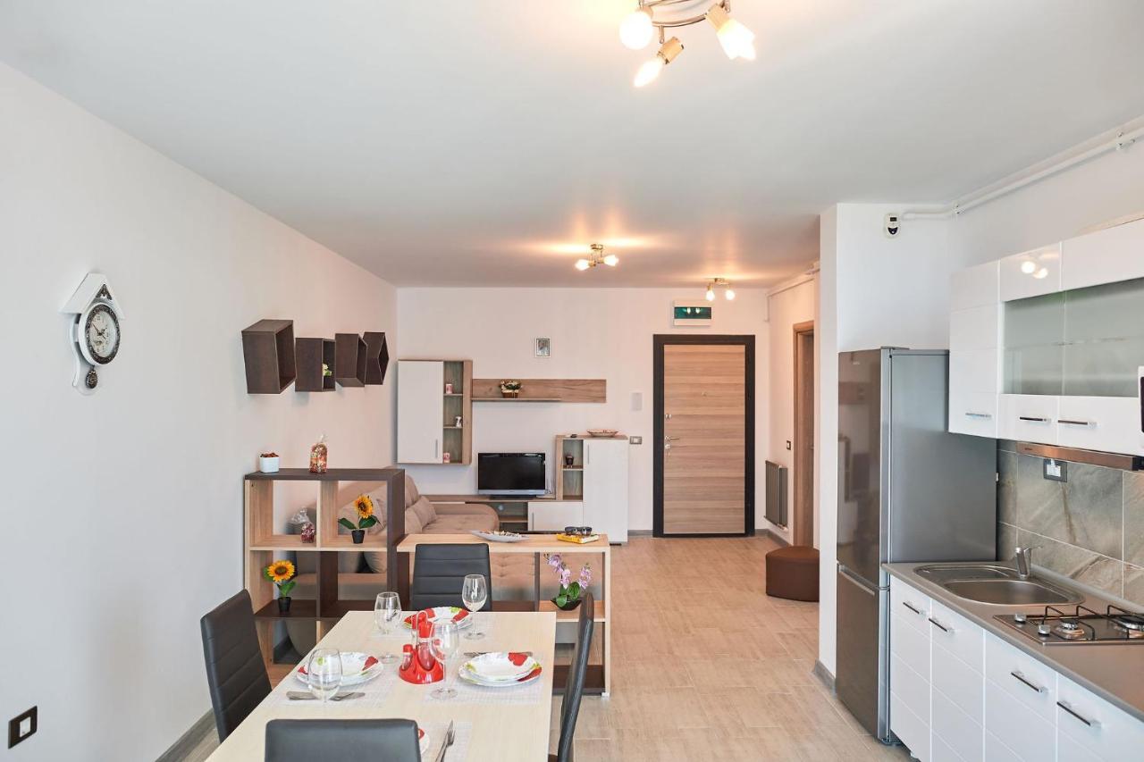Năvodari Rubic Apartment Spa N Pool Beach Resort מראה חיצוני תמונה