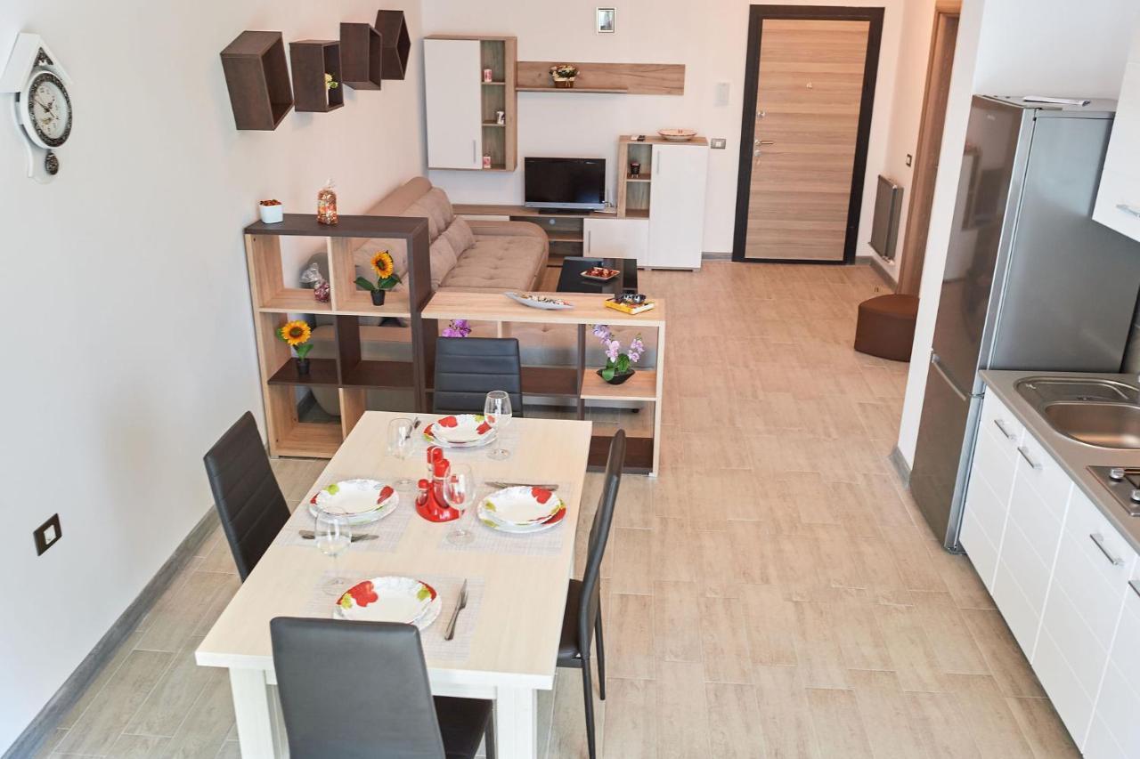 Năvodari Rubic Apartment Spa N Pool Beach Resort מראה חיצוני תמונה