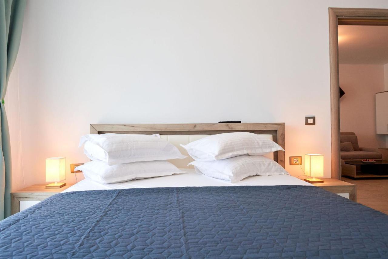 Năvodari Rubic Apartment Spa N Pool Beach Resort מראה חיצוני תמונה