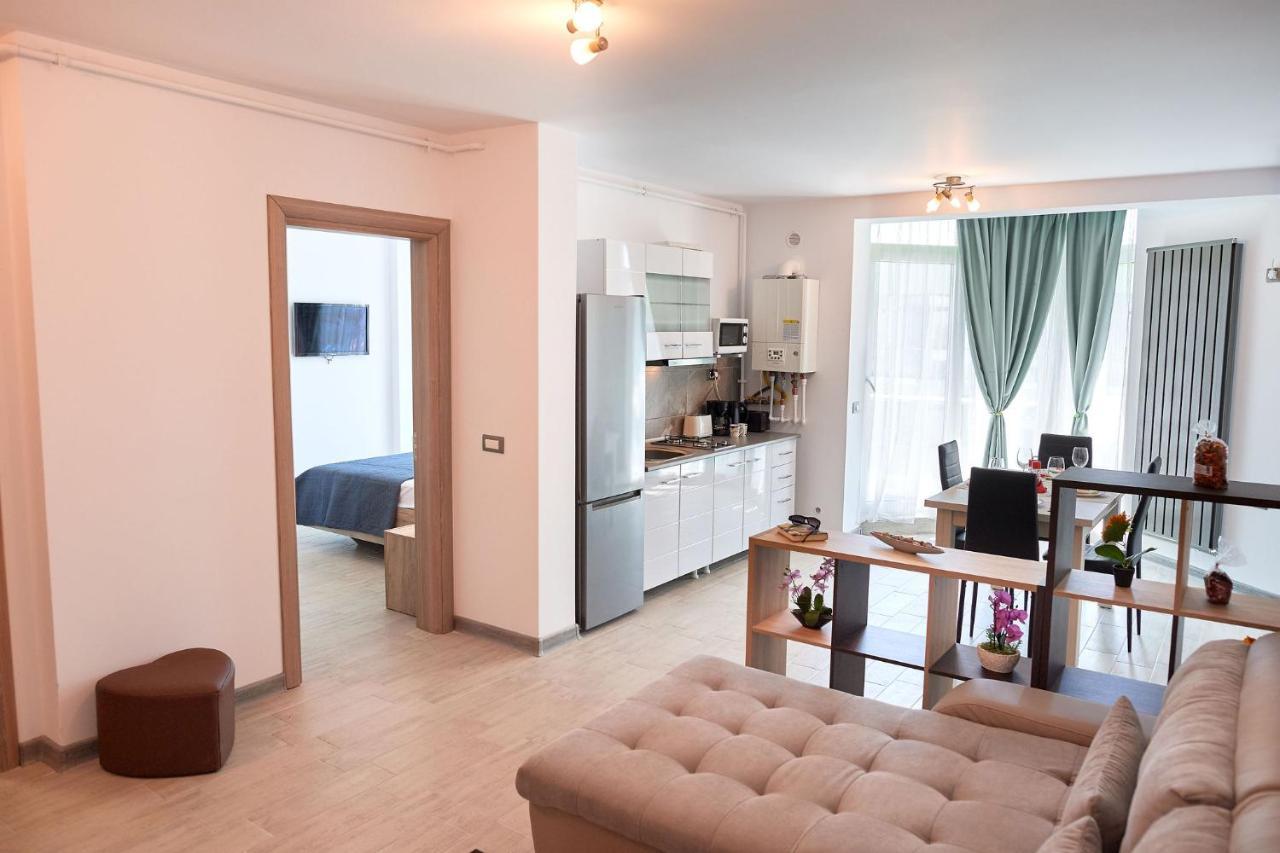 Năvodari Rubic Apartment Spa N Pool Beach Resort מראה חיצוני תמונה