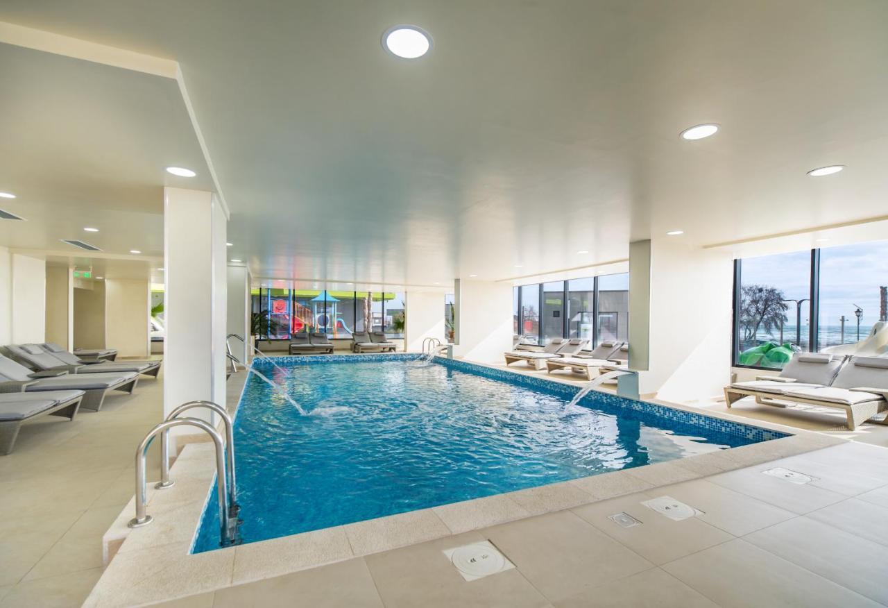 Năvodari Rubic Apartment Spa N Pool Beach Resort מראה חיצוני תמונה